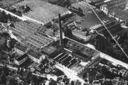 Der ehemalige Schornstein der Schappe-Fabrik der Bell Maschinenbau AG in Kriens. Der Kamin wurde 1976 abgetragen. (Bild: PD)