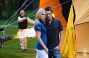 Zwei Models präsentieren Wellfares Polo-Shirts. (Bild pd)