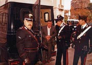 Am 15. Januar 1993 wurde Riina in Palermo von Carabinieri verhaftet. (Bild: Ansa/EPA)