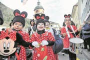 Diese herzige Minnie-Mouse-Gruppe hat sichtlich Spass an der fünften Jahreszeit. (Bild: Urs Hanhart (Altdorf, 23. Februar 2017))