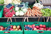 Mehr Früchte und Gemüse: Zuger Jugendliche ernähren sich gesünder, als noch vor zehn Jahren. (Symbolbild) (Bild: Boris Bürgisser / Neue LZ)