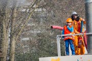 Konfettiregen am Chamer Umzug. (Bild Maria Schmid)