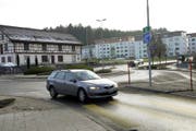 Die Situation am Lindenplatz wird sich in den nächsten Jahren komplett verändern. (Bild Werner Schelbert/Visualisierung PD)