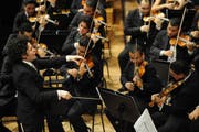 Im März 2010 dirigierte Gustavo Dudamel das Orquesta Sinfónica de la Juventud Venezolana Simón Bolívar am Lucerne Festival zu Ostern im KKL in Luzern. (Bild: Boris Bürgisser/LZ (Luzern, 20. März 2010))
