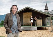 Otto Steiner, hier bei der Eröffnung, hat die Wanderausstellung über Bruder Klaus entworfen. (Bild: Corinne Glanzmann (Flüeli-Ranft, 27. Juni 2017))