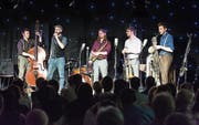 Die Band Hildegard Lernt Fliegen bei der letztjährigen Austragung des Stimmenfestivals in Ettiswil. (Bild: PD)