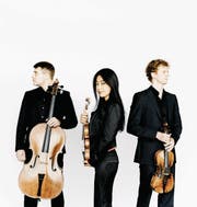 Orion-Streichtrio: Benjamin Gregor-Smith (Cello), Soyoung Yoon (Violine) und Veit Hertenstein (Bratsche). (Bild: PD)