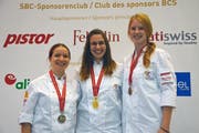 Rang 3 für Eliane Bachmann aus Hohenrain (rechts) in der Kategorie Bäckerei-Konditorei. (Bild PD)