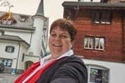 Sie ist die erste Frau an der Spitze der Gemeinde Andermatt: Yvonne Baumann. (Bild: Werner Tschan)
