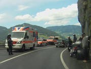 Für kurze Zeit wurde der Verkehr einspurig geführt. (Bild: Leserbild Bote der Urschweiz)