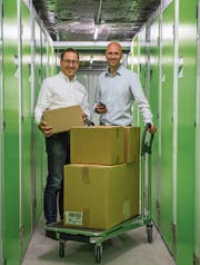 Terry Fehlmann, CEO von PlaceB, und Marketingleiter Manuel Gerber im neuen Standort in der Luzerner Innenstadt. (Bild: Dominik Wunderli (Luzern, 13. November 2017))