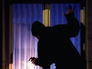 Das Ehepaar wurde am helllichten Tag überfallen. (Bild: Smbolbild: Keystone)