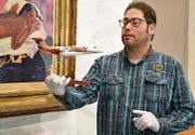 Der Wiener Benjamin Georg Treu steht in Adligenswil zum ersten Mal auf der Theaterbühne. (Bild: Yvonne Imbach (17. Februar 2018))