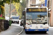 Die Buslinie 12 der VBL soll dereinst mit der Linie 8 zu einer sogenannten Durchmesserlinie verbunden werden. (Archivbild)