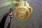 Der Petrolmotor des Transportschiffs «Flora» liegt vorläufig noch am Grund des Küssnachtersees. (Bild PD)