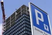 Der Park Tower in Zug vor der Fertigsstellung. (Bild: Werner Schelbert / Neue ZZ)