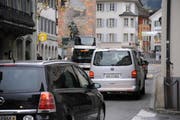 Der Dorfkern von Altdorf muss heute allen Arbeitsverkehr im Talboden schlucken. (Bild: Urs Hanhart / Neue UZ)