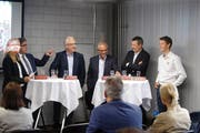 In bester Stimmung: Kathrin Sonderegger (Verein Hub-Zug, von links), Beat Villiger (Präsident Hub Zug), Andreas Hotz Gemeindepräsident Baar), Paul Langenegger (Gemeinderat Baar), Olivier Senn (Generaldirektor Tour-de-Suisse) und Martin Elmiger (Radprofi). (Bild Stefan Kaiser)