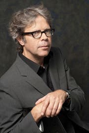 Man staunt immer wieder, wie virtuos Jonathan Franzen seine Geschichten zusammenführt. (Bild: Getty/Ulf Andersen)