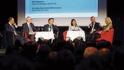 Von links: Lino Guzzella, Ludo Ooms, Olaf Weppner, Annette Luther, André Wyss, Katja Gentinetta. (Bild: Werner Schelbert (Zug, 28. März 2017))