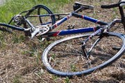 Auf der Buochserstrasse ereignete sich ein Unfall mit einer Velofahrerin. (Symbolbild/KEYSTONE/Salvatore Di Nolfi)