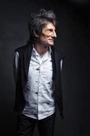 Die Rolling Stones haben ihre musikalischen Einflüsse nie versteckt. Ronnie Wood, ... (Bild: Victoria Will/AP)