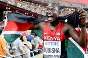 Der 800-m-Weltmeister von Peking: Der Kenianer David Rudisha will heute auch das Publikum in Zürich begeistern. (Bild: Keystone / Franck Robichon)