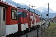 Ein Zug verlässt den Bahnhof Dallenwil in Richtung Engelberg. (Bild: Matthias Piazza/Neue NZ)