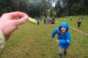 Fightgame vom Blauring Riffig: nur mit erkämpften Sugus kommt man ein Feld weiter! (Bild: Eugster Lea)