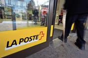 800 bis 900 Poststellen soll es im Jahr 2020 noch geben, wenn es nach der Post geht. Heute sind es rund 1200. (Bild: Dominic Favre/Keystone)