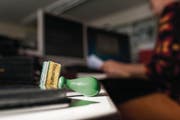 In den finanziellen Ruin getrieben: Simone Stöhr machte schlechte Erfahrungen mit den Steuerbehörden. (Bild: Christian Beutler/Keystone)