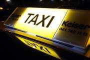 Taxi Keiser Zug (Bild: Werner Schelbert, 9. Januar 2017)