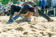 Schwingen ist ein attraktiver Sport und in der Zentralschweiz besonders beliebt – er birgt aber auch Verletzungsrisiken, wie die Unfallstatistik zeigt. (Bild: Keystone/Benjamin Manser)