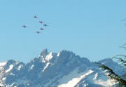 F/A 18 über Buchrain. (Bild: Leserbild Walter Buholzer)