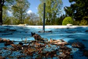 Der Luzerner Stadtrat will eine umfangreiche Sanierung des Zimmereggbads in Littau prüfen. (Bild: Nadia Schärli (Littau, 15. April 2014))
