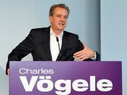Der Chef von Charles Vögele, Markus Voegeli, muss erneut einen Halbjahresverlust verkünden. (Archiv) (Bild: KEYSTONE/WALTER BIERI)