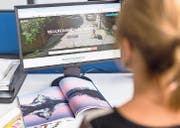 Die Einstiegsseite der Wohnungsvermittlungsplattform Airbnb. Diese erfreut sich in der Schweiz grosser Beliebtheit. (Bild: Gaetan Bally/Keystone)