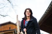 Nicole Amrein (32) auf dem Hof in Willisau. (Bild: Dominik Wunderli / Neue LZ)