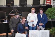 Ruderer Mario Gyr (von links) und die Geehrten: Marcel Hug, Géraldine Ruckstuhl und Michael Schmid. (Bild: Martina Odermatt (22. Februar 2018))