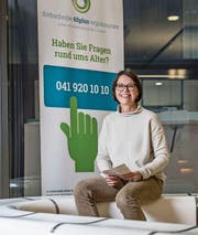 Sozialvorsteherin Jolanda Achermann Sen freut sich: Neu gibt es im Stadthaus Sursee eine «Drehscheibe» für Fragen ums Alter. (Bild: Nadia Schärli (10. Januar 2018))