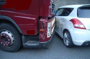 Auf der Autobahn in Göschenen kam es zum Zusammenstoss. (Bild: Urner Polizei)