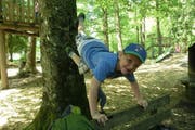 Dieser Bub fühlt sich im Purzelbaum-Kindergarten sichtlich wohl.