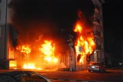 Ein Velogeschäft an der Bireggstrasse brannte vollständig aus. (Bild: Luzerner Polizei)