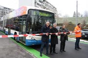 VBL-Direktor Norbert Schmassmann, Stadtrat Adrian Borgula und Verkehrsverbund-Geschäftsführer Daniel Meier bei der offiziellen Eröffnung (v.r.) (Bild: pd)