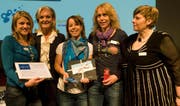 Die «Traumfrauen 2010»: Sonja A. Buholzer (2.v.l.) und Monica Cescutti (r) mit den Gewinnerinnen der Traumreise Andrea Roder, Brigitte Dörig und Daniela Siegwart. (Bild pd)