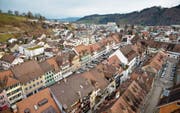Der Blick vom Turm der Pfarrkirche St. Peter und Paul auf das Städtli Willisau. (Bild: Philipp Schmidli (16. Januar 2015))