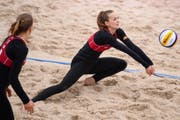 Auch das zweite Team der Frauen um Esther Rohrer (links) und Vera Bachmann konnten gegen ihre Gegnerinnen aus Mexiko Valdez Lizarraga/Burnside keinen Sieg nach Hause bringen. (Bild: FIVB)