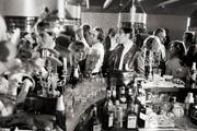 Hazy Osterwald (links im weissen Hemd) feierte in den 60er- und 70er-Jahren legendäre Partys im «Loft»-Club, der damals «Hazyland» hiess. (Bild: Keystone)