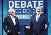 Präsidentschaftskandidaten: Sebastian Pinera (links) und Alejandro Guillier bei einer TV-Debatte. (Bild: Elvis Gonzales/EPA (Santiago, 11. Dezember 2017))