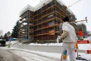 An der Haldenstrasse in Zug entstehen Appartements für Dauergäste. (Bild Stefan Kaiser/Neue ZZ)